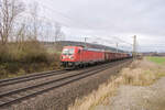 187 117-7 unterwgs mit einem gemischten Güterzug bei Kerzell am 23.11.2021.