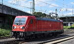 DB Cargo AG, Mainz mit ihrer  187 169  [NVR-Nummer: 91 80 6187 169-8 D-DB] am 15.07.24 Höhe Bahnhof Hamburg Harburg.
