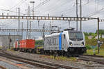 Lok 187 003-9 durchfährt den Bahnhof Pratteln.