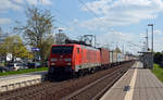 189 003 schleppte am 10.04.19 einen Containerzug durch Wittenberg-Altstadt Richtung Dessau.