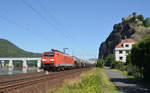 189 056 schleppte am 14.06.19 einen Silozug vorbei an der Burg Strekov durch Usti nad Labem Richtung Litomerice.