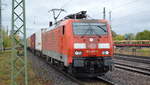 DB Cargo AG [D] mit  189 062-3  [NVR-Nummer: 91 80 6189 062-3 D-DB] und Containerzug am 16.10.19 Bf. Flughafen Berlin-Schönefeld.