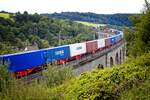 189 005-2 mit einem Containerzug auf dem Bekeviadukt (25.07.2021)