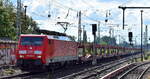 DB Cargo AG, Mainz mit ihrer   189 006-0  [NVR-Nummer: 91 80 6189 006-0 D-DB] und einem PKW-Transportzug (leer) Richtung Frankfurt/Oder am 11.07.24 Höhe Berlin Hirschgarten.