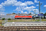 189 010-2 bringt Güterwagen Richtung Zugbildungsanlage (ZBA) Halle (Saale).