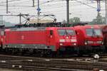 Seite am seite am 27 Augustus 2020 in Venlo: DB cargo 189 823 steht neben ein Vectron der reihe 193.3.