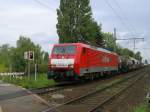 Railion 189 089-6 zieht einen Kesselwagenzug nach Hagen Vorhalle.(20.08.2008)