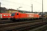 Wrzburg Hbf am Morgen des 12.03.11: Der  Warsteiner  mit Zuglok 189 801-4