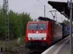 Nach dem Umhngen in Viersen Rangierbahnhof macht sich die 189 077-1 auf den Weg in Richtung Krefeld. 5.5.2012