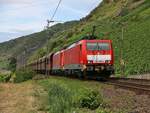 189 046-6 in Doppeltraktion mit 189 041-7 und Erzzug in Fahrtrichtung Koblenz. Aufgenommen am 15.07.2015 bei Müden an der Mosel.
