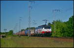 Mit einem KV-Zug kam ERS Railways 189 213 / ES 64 F4-213  Linked By Rail  am 27.05.2017 durch die Berliner Wuhlheide gefahren (Standort öffentlich zugänglich)