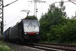 # Ratingen-Lintorf 10
Die 189 990 der MRCE mit einem Güterzug aus Duisburg kommend durch Ratingen-Lintorf in Richtung Süden.

Ratingen-Lintorf
02.06.2018
