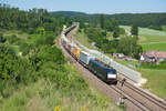 189 992 mit einem KLV-Zug bei Gundelsheim, 28.06.2019