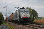 Mit einem  P&O -Containerzug nach Italien fuhr am 04.09.2018 die MRCE/SBBCI ES 64 F4-091 (189 991-3)  SBB Cargo International  nördlich von Müllheim (Baden) über die KBS 703 durchs Rheintal in Richtung Basel.