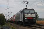 Am Nachmittag des 04.09.2018 fuhr MRCE/SBBCI ES 64 F4-288 (189 288-4)  SBB Cargo International  mit einem langen Tankcontainerzug nach Italien nördlich von Müllheim (Baden) in Richtung