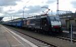 ES 64 F4 - 155 fhrt nun mit D 444 aus Lichtenberg Richtung Gesundbrunnen aus.