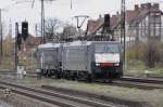 Auf den Weg zu Ihren bereitgestellten Zug, durchfahren 189 207 und 189 201 von CTL-Logistic, den Bahnsteigbereich des Bhf. Grokobetha am 04.11.2010.