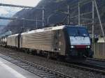 ES 64 F4 099 mit 098 in Erstfeld am 13.11.2010