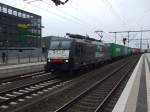 189 286-8 (ES 64 F4-286) von ERS Railways zieht einen Gterzug durch Bielefeld. 09.03.2011.