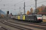 Am 11.11.2012 traf ES64F4 284 mit zwei Schwesterloks im Bahnhof Kufstein mit einem KLV-Zug ein.