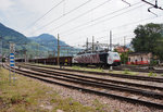 189 904-6, der RTC, durchfährt mit einem Güterzug den Bahnhof Bolzano/Bozen in Richtung Süden.
Aufgenommen am 8.7.2016.
