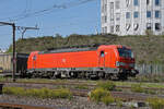 Siemens Vectron 193 320-9 der DB durchfährt am 25.10.2022 den Bahnhof Pratteln.