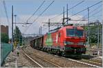 Die DB 193 357 fährt mit einem Güterzug durch den Bahnhof von Gallarate.

23. Mai 2023