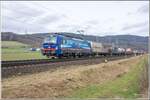 193 534-5 von ssbcargo ist am 21.02.2024 mit einem Containerzug bei Reilos unterwegs.