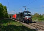 193 873 + 185 406 mit einem Güterzug am 23.04.2014 bei Regensburg-Prüfening.