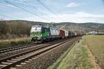 193 250 von der ELL ist am 14.03.2017 mit einen Containerzug in Richtung Süden unterwegs,gesehen bei Reilos.