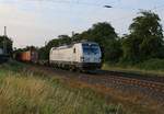 193 821 mit Containerzug in Fahrtrichtung Eystrup.