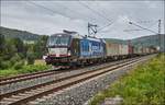 X4e-861 von boxXpress ist mit einen Containerzug bei Gambach unterwegs gesehen am 07.09.2017