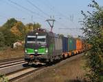 193 224 mit Containerzug in Fahrtrichtung Süden.