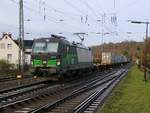 193 217 mit Containerzug in Fahrtrichtung Bebra.