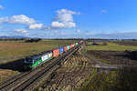 193 262 mit einem Containerzug am 30.01.2018 bei Stephansposching.