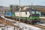 Im Sonnenschein des Nachmittags des 27.01.2017 stand die ELL/ecco Rail 193 241 zusammen mit SRI/EGP 151 039-5 im Bahnhofsbereich von Efringen-Kirchen und warteten dort auf ihren nächsten Einsatz.