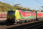 193 557  OUR DAILY HEROES: FOR YOU ON TRACK.  mit einem KLV-Zug in Kassel-Wilhelmshöhe, 12.09.2018