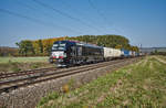 X4E -700 (193 700-2) mit einen Aufliegerzug bei Himmelstadt am 10.10.2018 unterwegs.