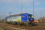 Siemens Vectron 193 495-9 verlässt die Abstellanlage beim badischen Bahnhof.