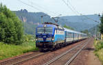 Mit dem EC 378 nach Kiel am Haken rollt 193 293 am 10.06.19 durch Krippen Richtung Bad Schandau.