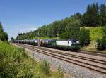 Die 193 202 mit einem Kesselzug am 05.07.2019 unterwegs bei Unterweilbach.