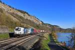 193 813 mit einem KLV am 07.04.2018 bei Gambach.