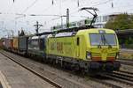 193 559 zusammen mit 193 278 bei der Durchfahrt in München Heimeranplatz am 08.10.2019