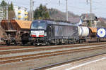 Vectron 193 661 der MRCE (D-DISPO), vermietet an die in München ansässige Lokomotion, wartet im österreichischen Grenzbahnhof Arnoldstein auf die Weiterfahrt in das italienische