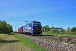 SBB Cargo International Siemens Vectron 193 517-0 mit Containerzug in Waghäusel (Baden Württemberg) am 31.05.20