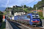 193 517  Adda  hat soeben Bellinzona verlassen und ist weiter in Richtung Gallarate (I) unterwegs, aufgenommen am 17.09.2020.