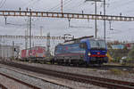 Siemens Vectron 193 528-7 der BLS durchfährt den Bahnhof Pratteln.