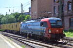 SBB Cargo International AG, Olten [CH] mit  193 464  [Name: Arth-Goldau] [NVR-Nummer: 91 80 6193 464-5 D-SIEAG] fährt mit Containerzug Richtung Hamburger Hafen hier bei der Durchfahrt Bf.