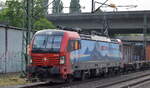 SBB Cargo International AG, Olten [CH] mit  193 461  [Name: Olten] [NVR-Nummer: 91 80 6193 461-1 D-SIEAG] verlässt mit Containerzug den Hamburger Hafen am 07.06.21 Durchfahrt Bf.