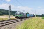 193 265-5 ist mit einen Aufliegerzug in Richtung Süden bei Kerzell,21.07.2021